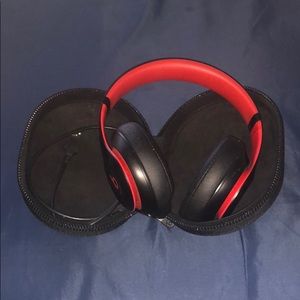 Dre Beats Headphones Solo 3 wireless Ten Yr